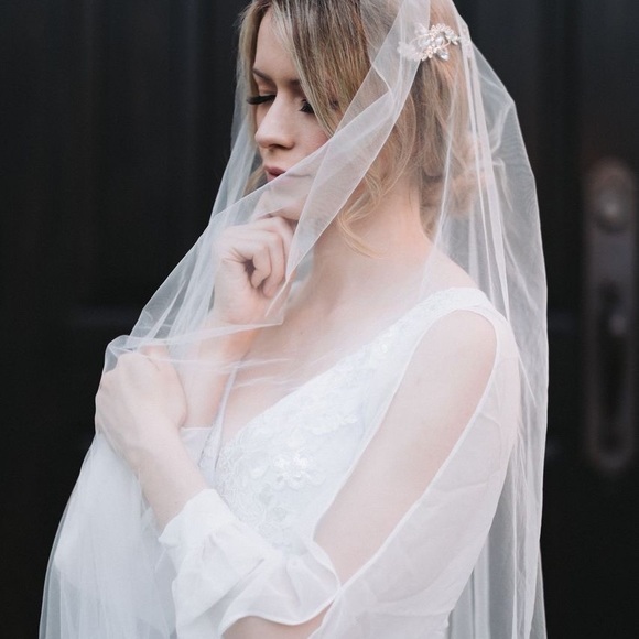 Gorgeous Wedding dress 👰🏼‍♀️ - Picture 7 of 10